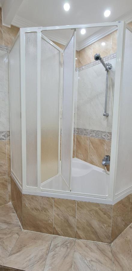 Comfy 3 Bedrooms Apartment In Cairo 96 エクステリア 写真